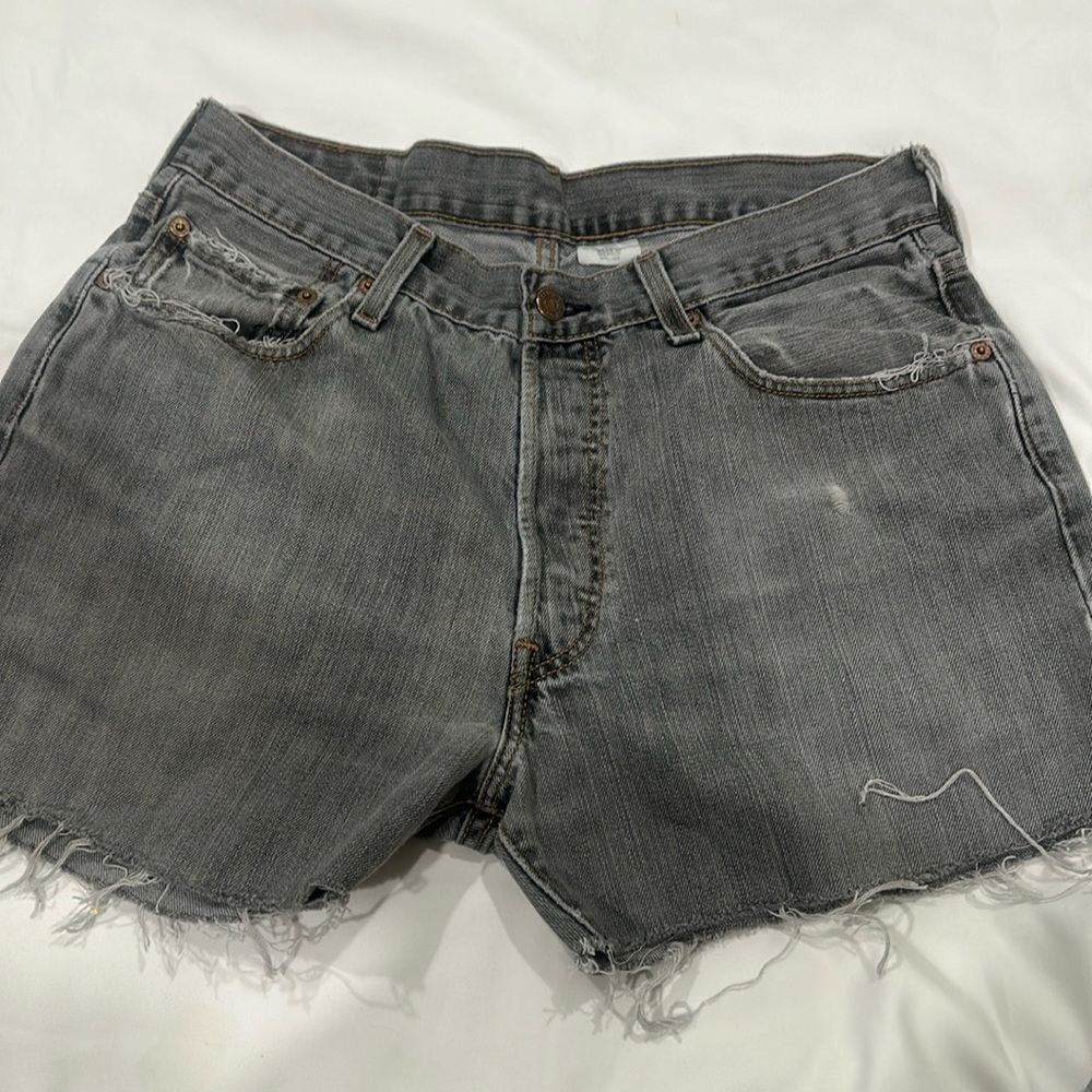 Vintage 592 Levi’s gray grey Cutoff Shorts size 34
